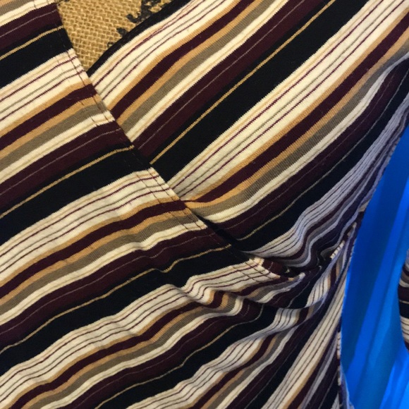 ✨ 1/2 Sleeve Top ✨ - Picture 5 of 5